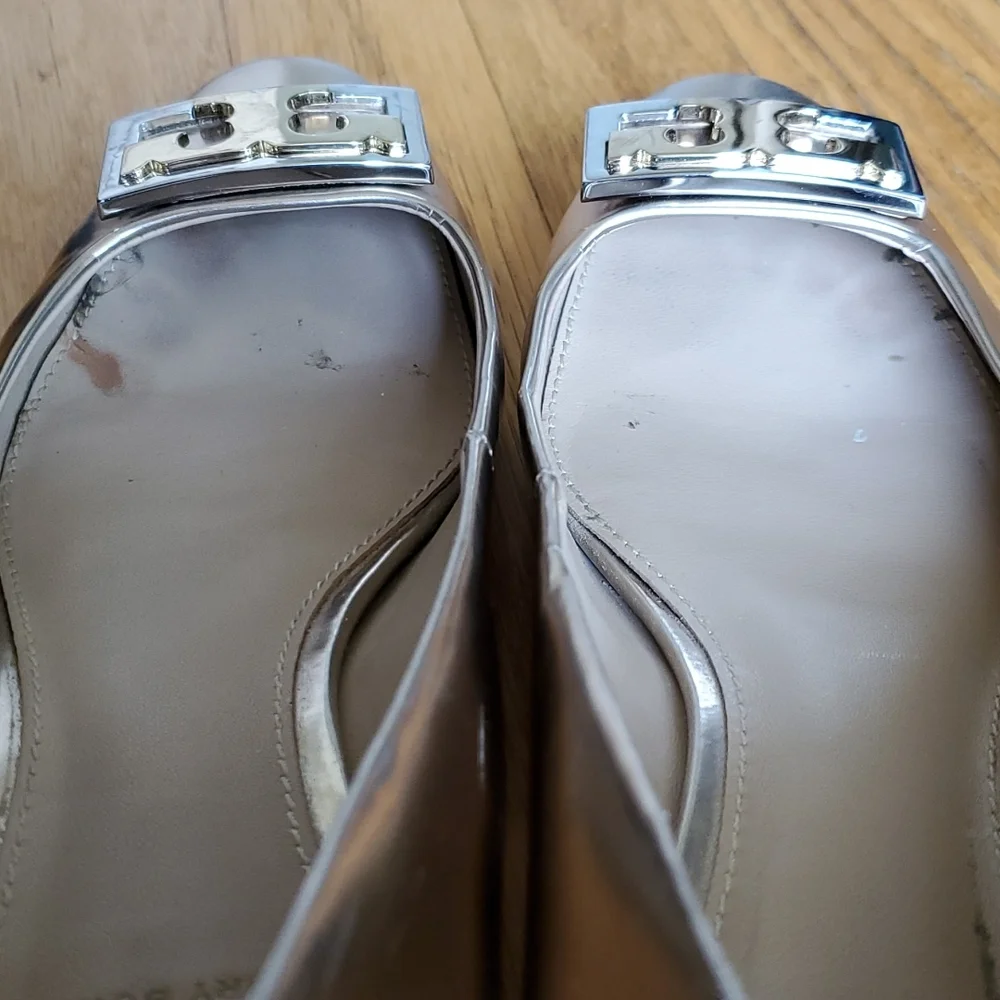 Tory Burch metallic gold Gigi leather flats 6.5